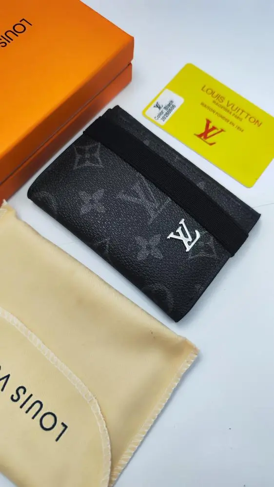 بوك لويس فيتون رجالي